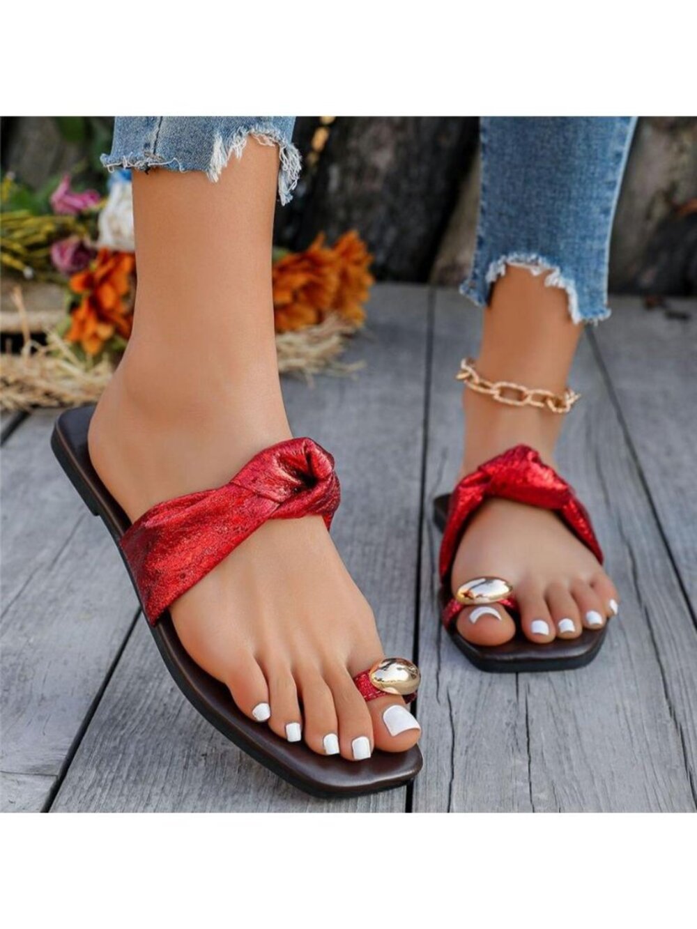 Toe Loop Flats Sandals - Picture 6 of 8